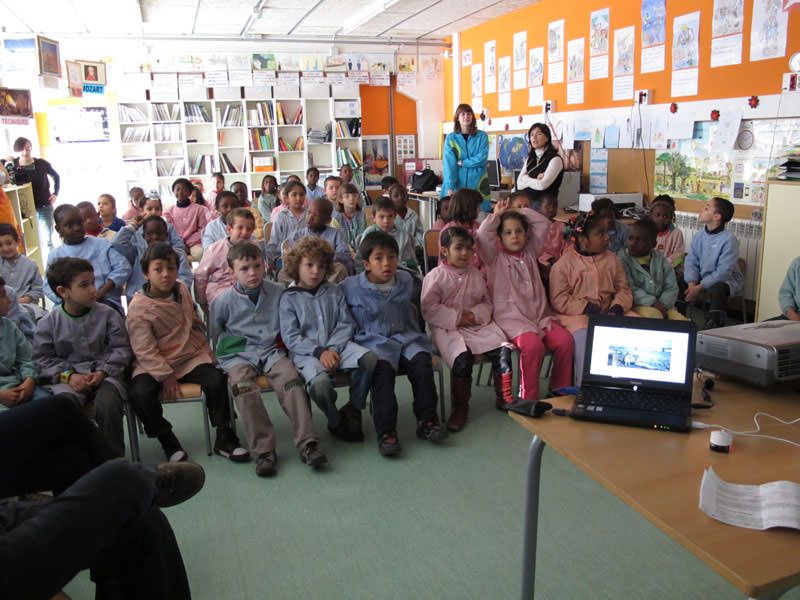 Presentació del projecte als nens i nenes de l’Escola La Sínia